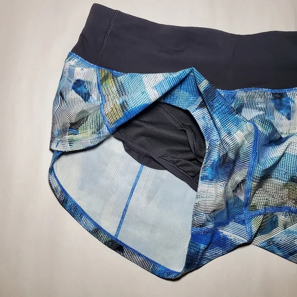 Lululemon Speed Up Short 2.5 Size 2 - Picture 4 of 11